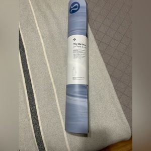 Lululemon yoga mat